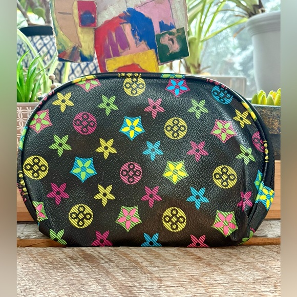 Kiehl's Skincare Set Bundle with Pouch - Picture 6 of 6